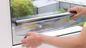 Fensterfolie für Haus und Wohnung: Hitze, UV-Strahlung und Blicke wirksam abhalten